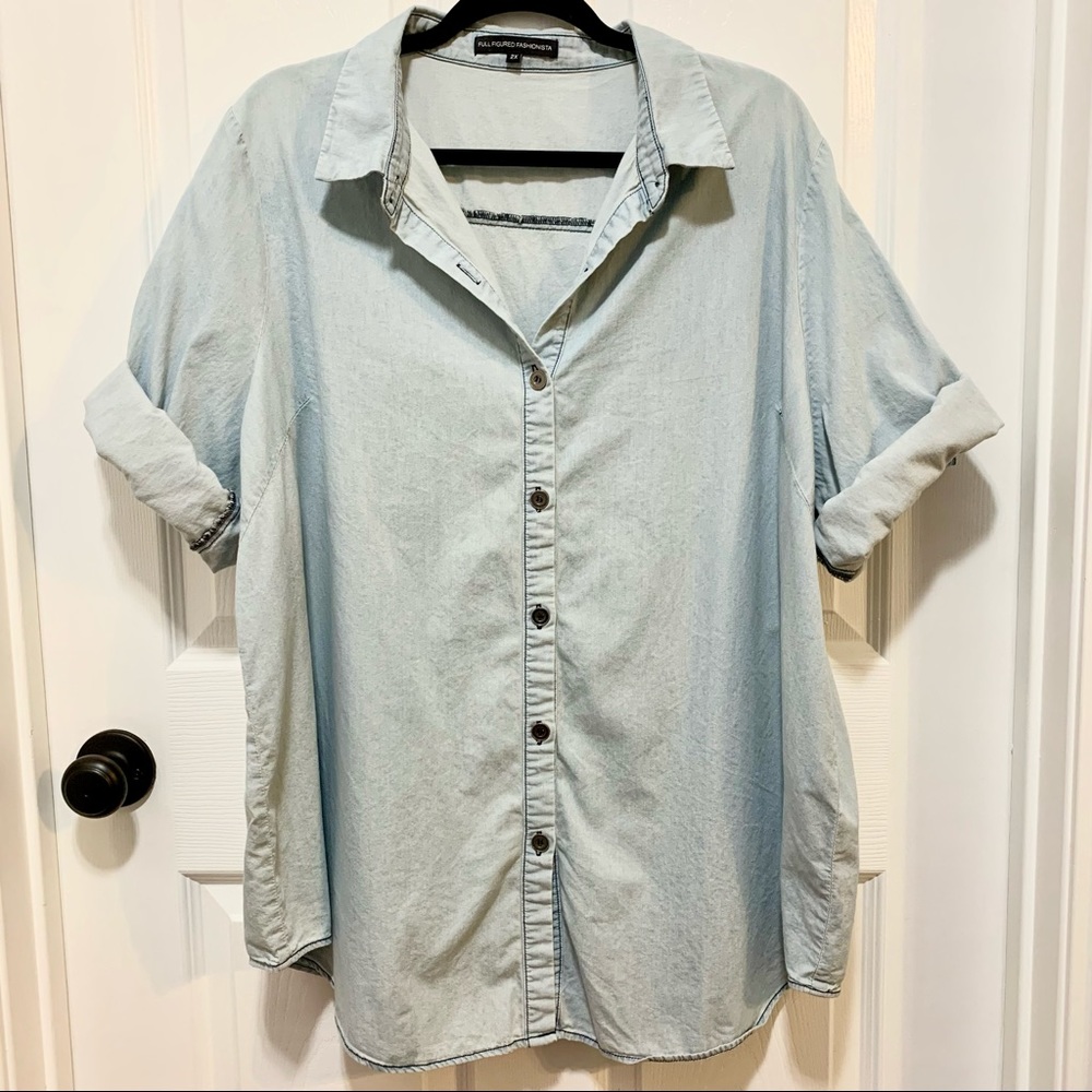 Full Figured Fashionista Chambray Button Up
